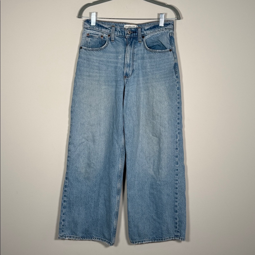 Abercrombie The Wide Leg Mid Rise Jean - 24 / 00 SHORT - Picture 2 of 5
